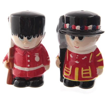 Guardsman & Beefeater Salt & Pepper Set